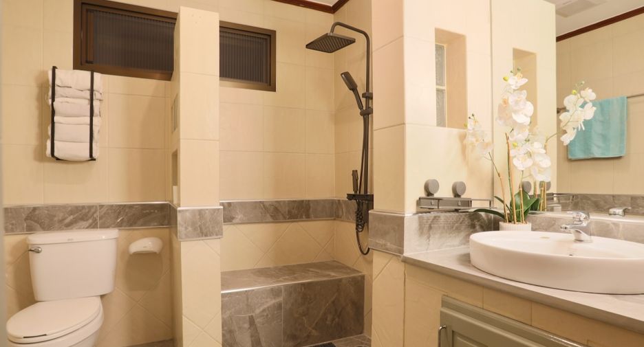 Haus zur Miete mit 3 Zimmer in Sattahip, Chonburi