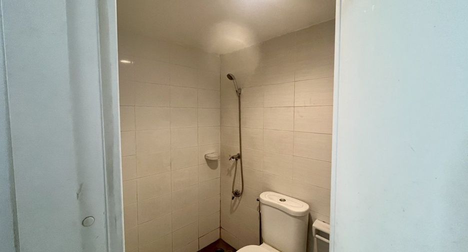 For sale 3 bedrooms townhouse in Nong Khaem, Bangkok