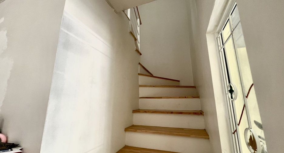 For sale 3 bedrooms townhouse in Nong Khaem, Bangkok