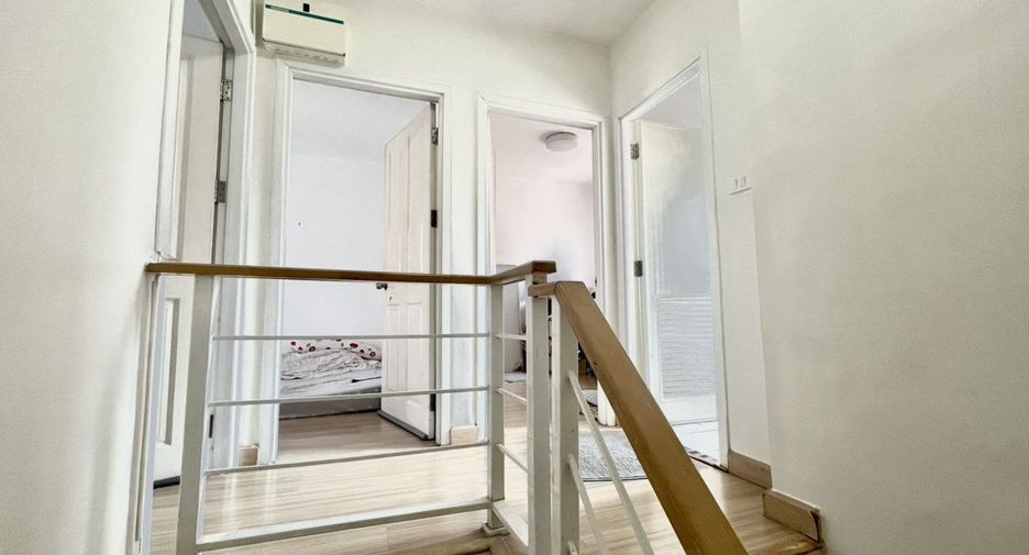 For sale 3 bedrooms townhouse in Nong Khaem, Bangkok