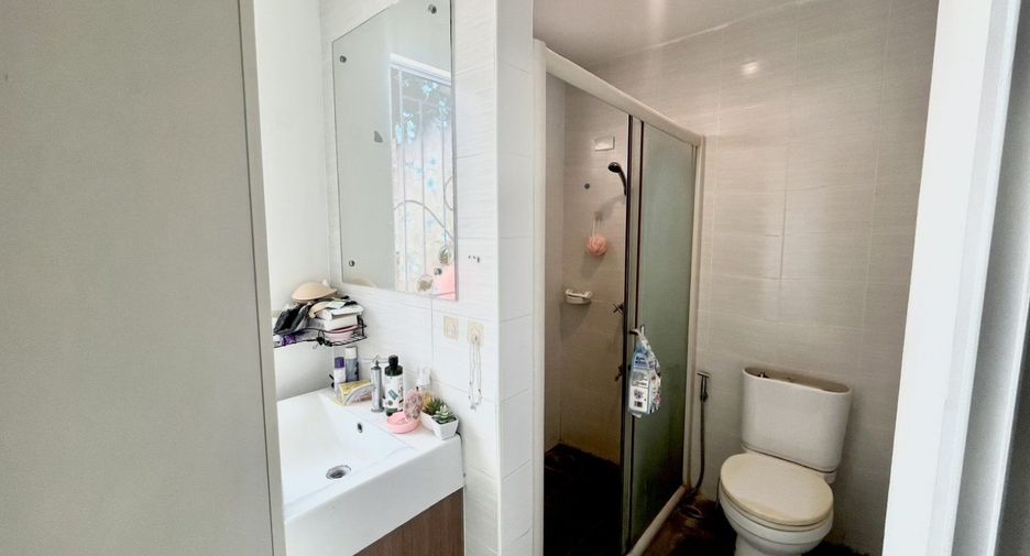 For sale 3 bedrooms townhouse in Nong Khaem, Bangkok