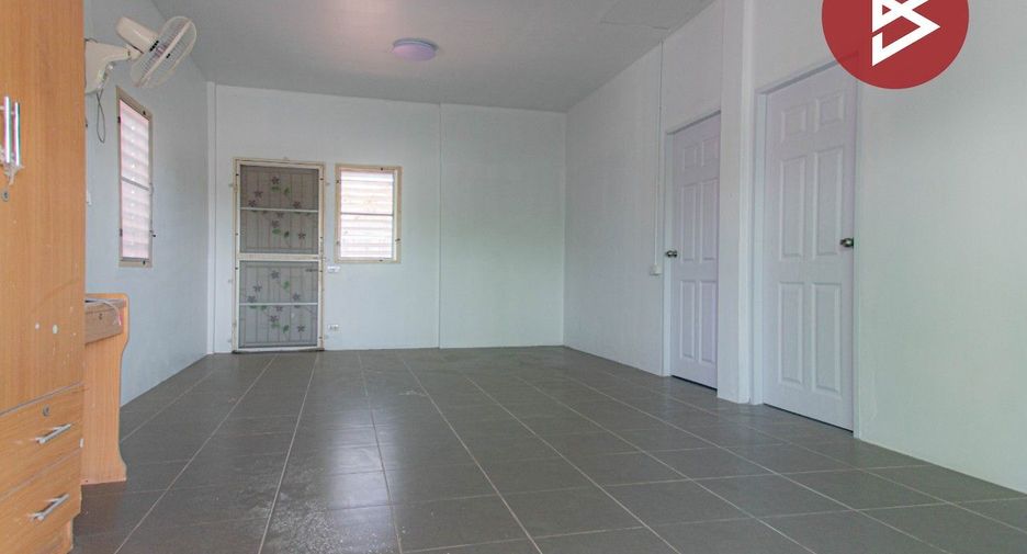 For sale 4 bedrooms house in Mueang Samut Prakan, Samut Prakan