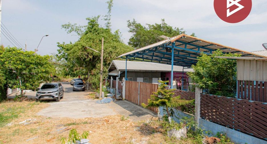 For sale 4 bedrooms house in Mueang Samut Prakan, Samut Prakan