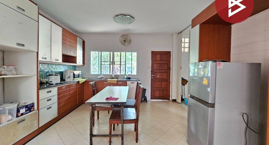Casa en venta de 4 habitaciones en Mueang Chon Buri, Chonburi