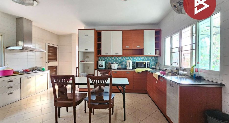 Casa en venta de 4 habitaciones en Mueang Chon Buri, Chonburi