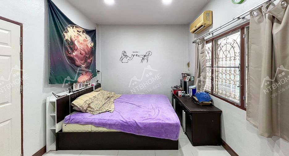 For sale 2 bedrooms townhouse in Thawi Watthana, Bangkok
