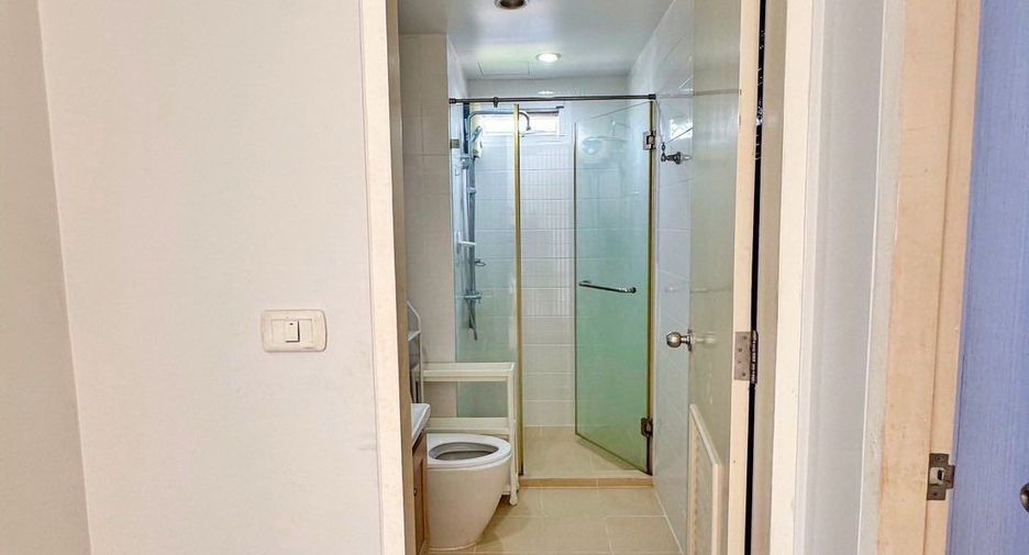 For rent 2 bedrooms condo in Ratchathewi, Bangkok