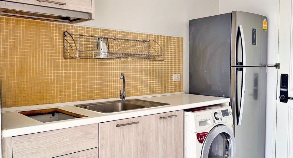 For rent 2 bedrooms condo in Ratchathewi, Bangkok