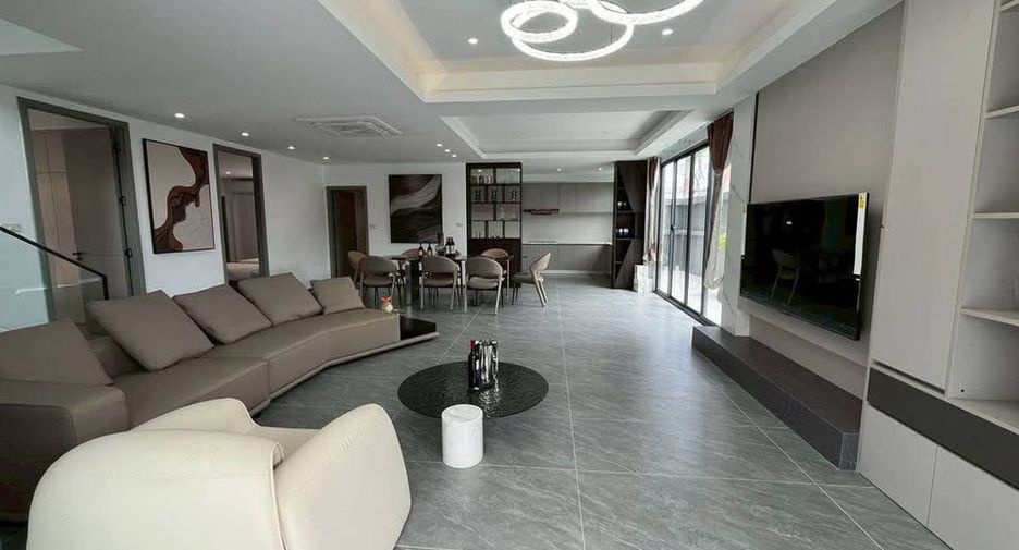 For sale 5 bedrooms villa in Bang Lamung, Chonburi