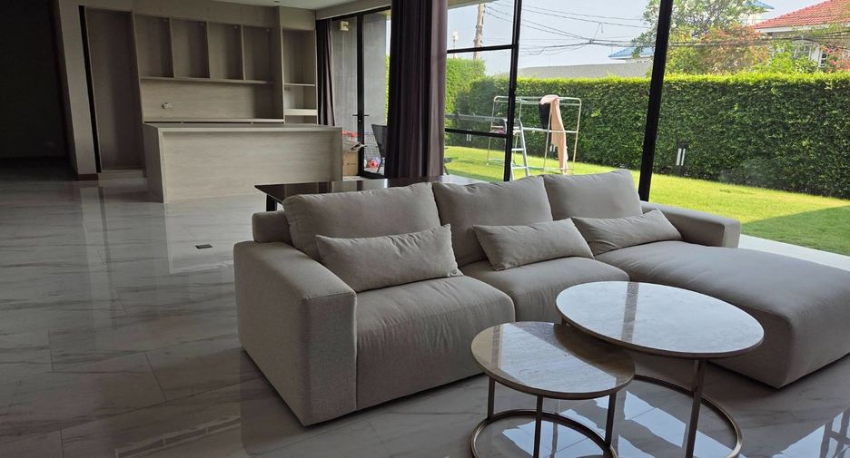 For rent 5 ベッドルーム house in Bang Na, Bangkok