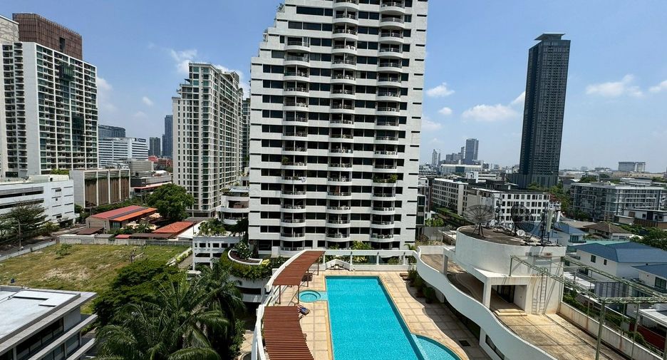 For rent 2 ベッドルーム condo in Watthana, Bangkok