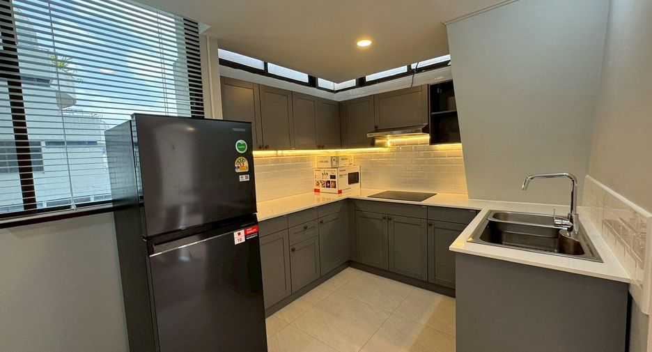 For rent 2 ベッドルーム condo in Watthana, Bangkok
