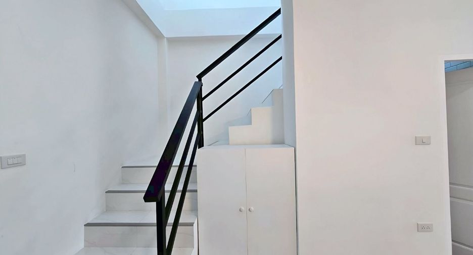 For rent 3 bedrooms house in East Pattaya, Pattaya