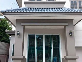For sale 3 bedrooms house in Thung Khru, Bangkok