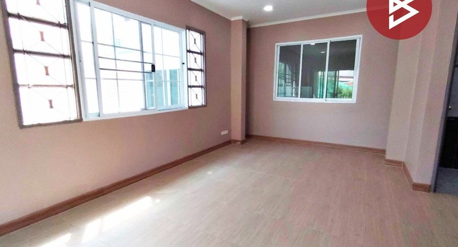 Casa en venta de 3 habitaciones en Thung Khru, Bangkok