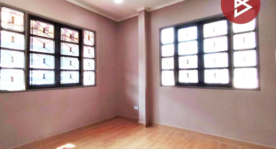 Casa en venta de 3 habitaciones en Thung Khru, Bangkok