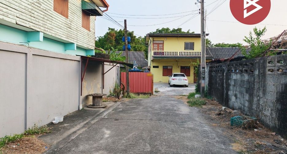 For sale 4 bedrooms house in Mueang Chachoengsao, Chachoengsao