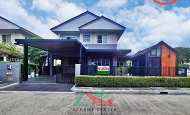 Casa adosada en venta de 3 habitaciones en Khan Na Yao, Bangkok