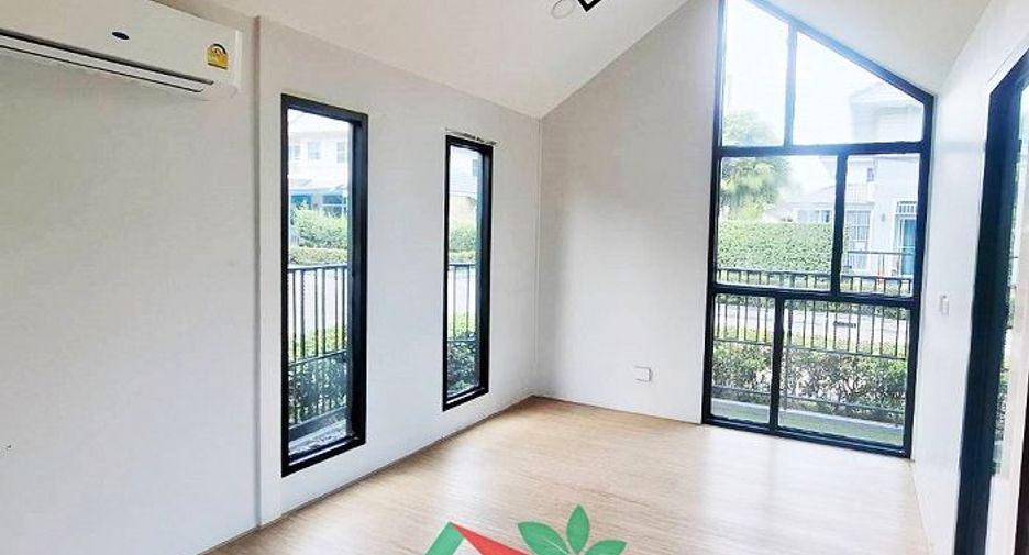 For sale 3 bedrooms townhouse in Khan Na Yao, Bangkok