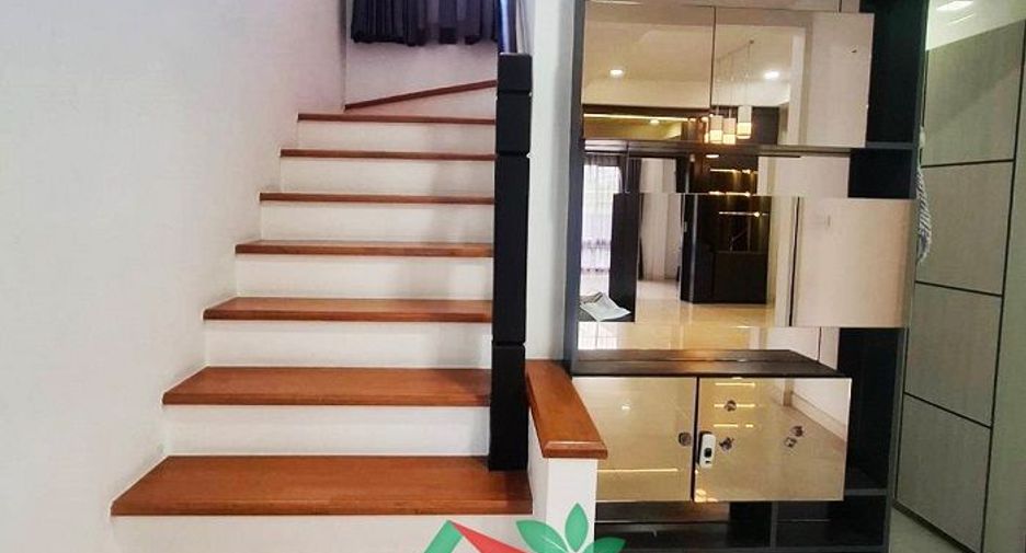 For sale 3 bedrooms townhouse in Khan Na Yao, Bangkok