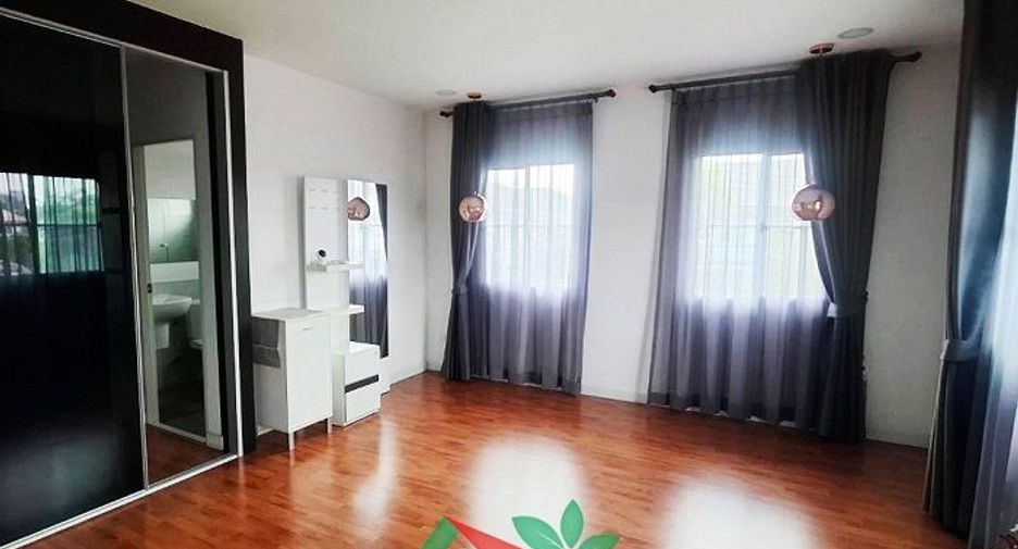 For sale 3 bedrooms townhouse in Khan Na Yao, Bangkok
