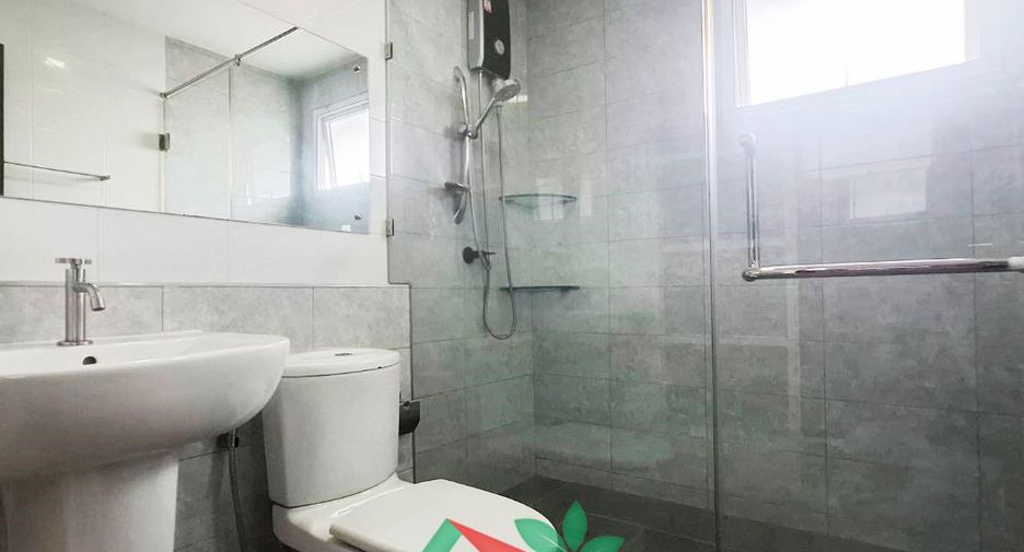 For sale 3 bedrooms townhouse in Khan Na Yao, Bangkok