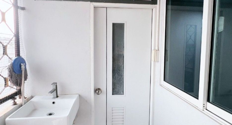For sale 1 bed condo in Lak Si, Bangkok