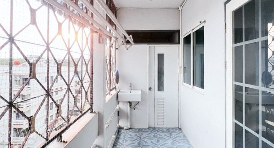 For sale 1 bed condo in Lak Si, Bangkok