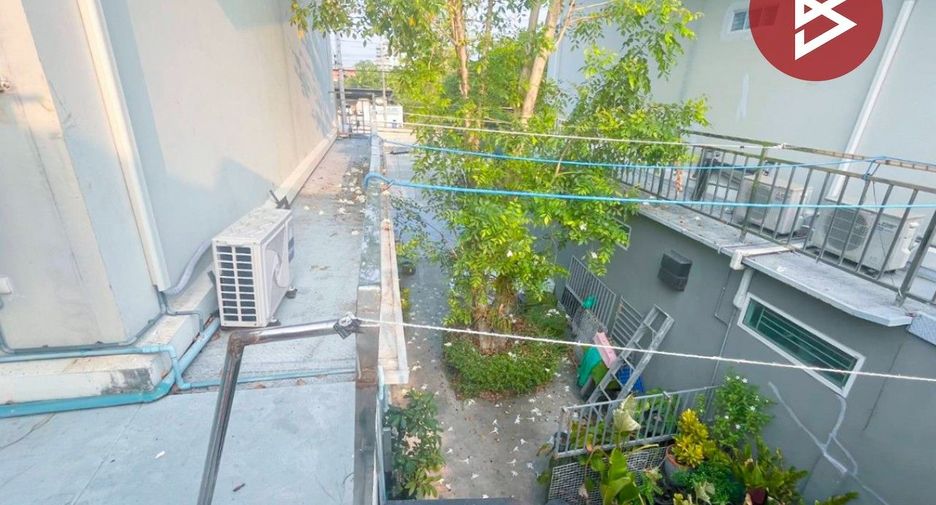 For sale 3 ベッドルーム retail Space in Phutthamonthon, Nakhon Pathom