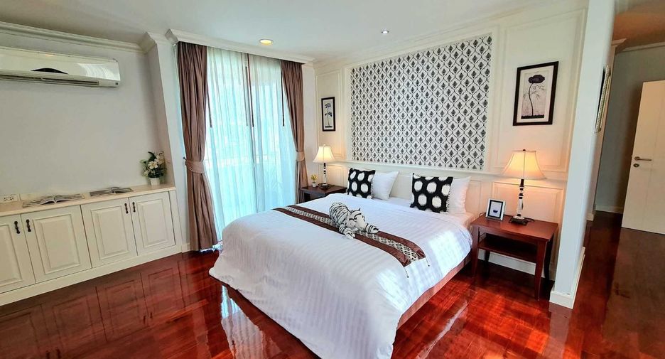 Condo en alquiler de 4 habitaciones en Watthana, Bangkok