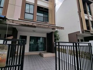 出租 3 卧室 独立屋 在 Phasi Charoen, 曼谷