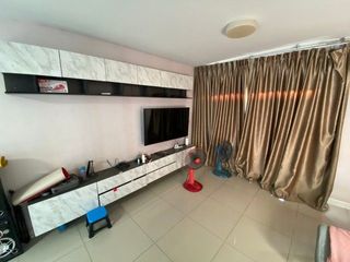 Casa en alquiler de 3 habitaciones en Thanyaburi, Pathum Thani