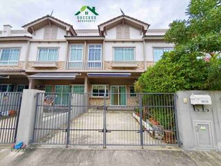 For sale 2 bedrooms townhouse in Mueang Samut Prakan, Samut Prakan