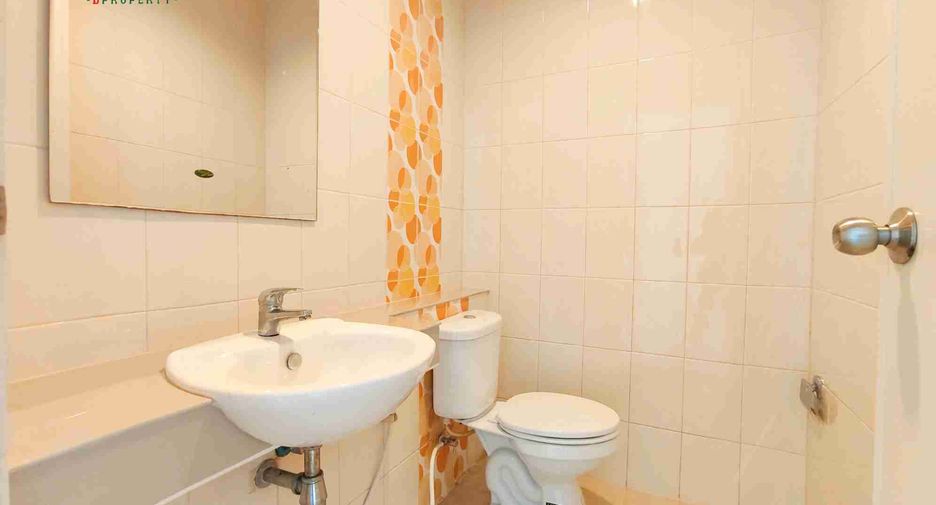 Reihenhaus zum Kauf mit 3 Zimmer in Si Racha, Chonburi
