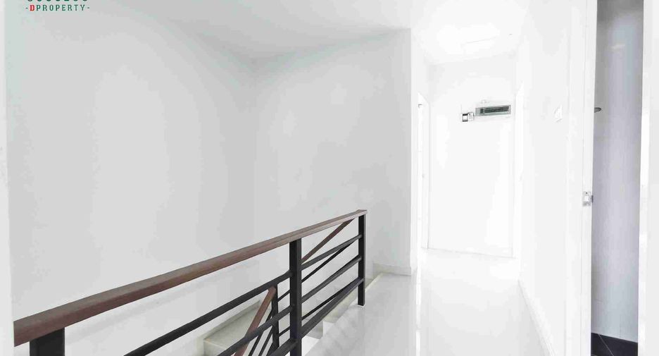 Reihenhaus zum Kauf mit 3 Zimmer in Si Racha, Chonburi