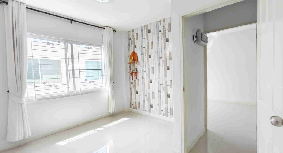 Reihenhaus zum Kauf mit 3 Zimmer in Si Racha, Chonburi
