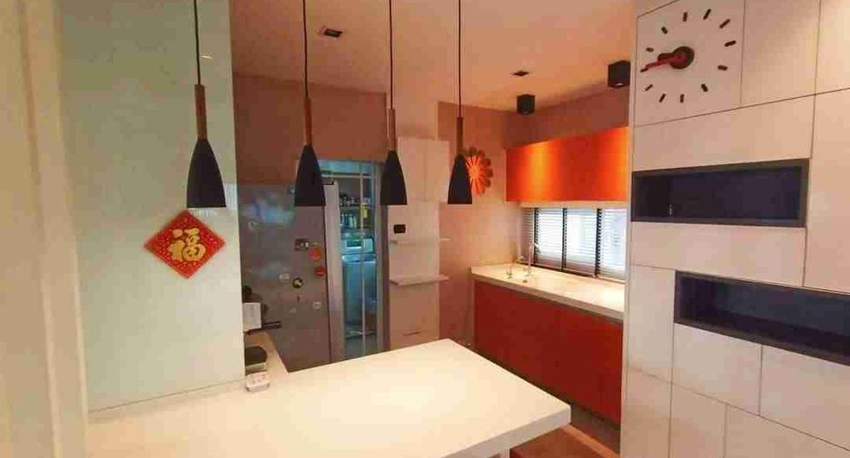 For sale 3 bedrooms house in Prawet, Bangkok