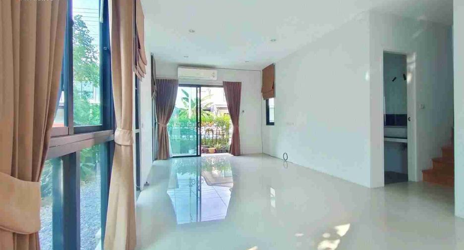 For sale 3 bedrooms house in Khlong Luang, Pathum Thani
