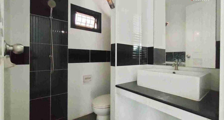 For sale 3 bedrooms house in Khlong Luang, Pathum Thani