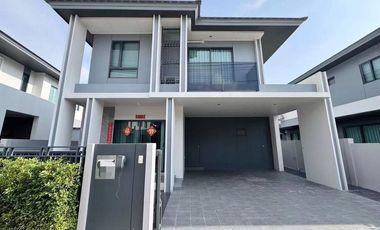 Casa en alquiler de 4 habitaciones en East Pattaya, Pattaya