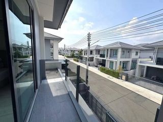 À louer 4 chambres maison à Bang Lamung, Chonburi