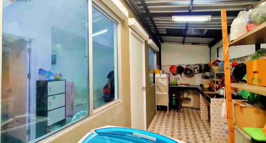 For sale 3 ベッドルーム townhouse in Mueang Samut Prakan, Samut Prakan