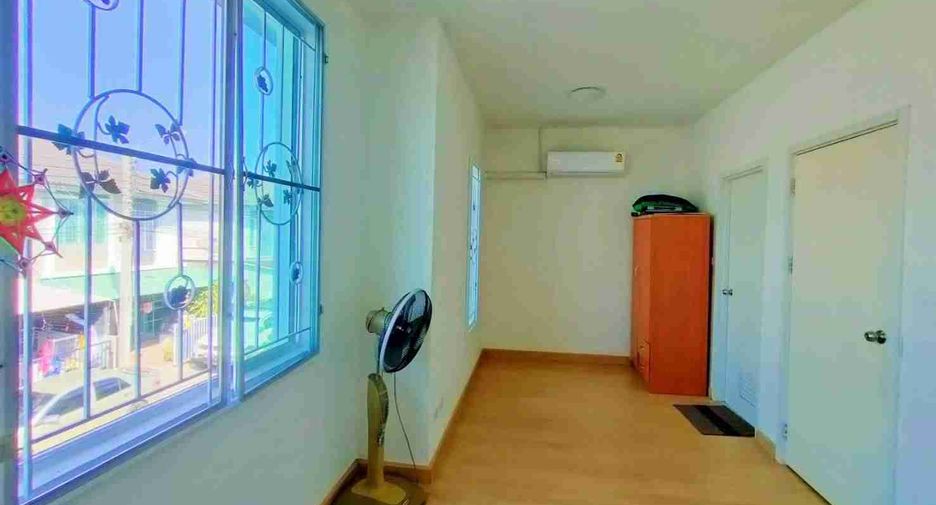 For sale 3 ベッドルーム townhouse in Mueang Samut Prakan, Samut Prakan