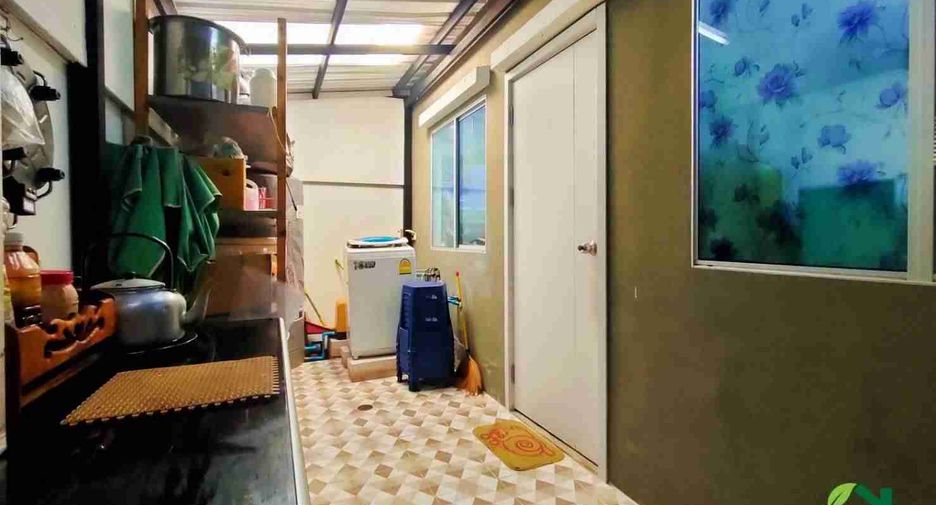For sale 3 ベッドルーム townhouse in Mueang Samut Prakan, Samut Prakan