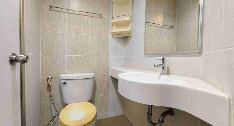 For sale 1 bed condo in Mueang Samut Prakan, Samut Prakan