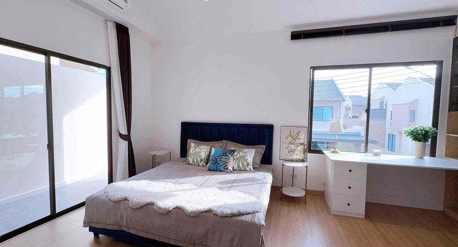 For rent 4 bedrooms house in Bang Lamung, Chonburi