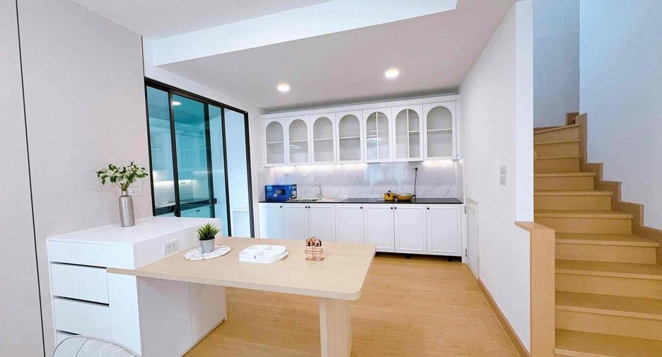 For rent 4 bedrooms house in Bang Lamung, Chonburi