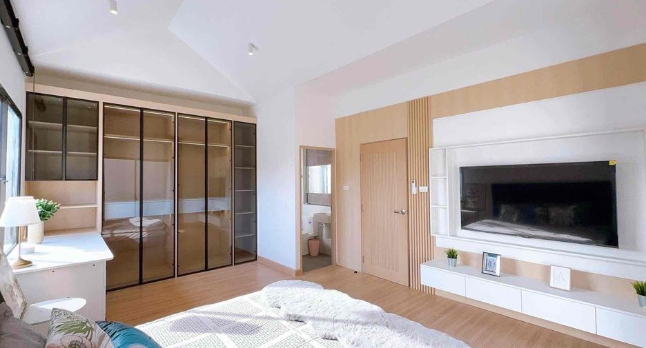 For rent 4 bedrooms house in Bang Lamung, Chonburi