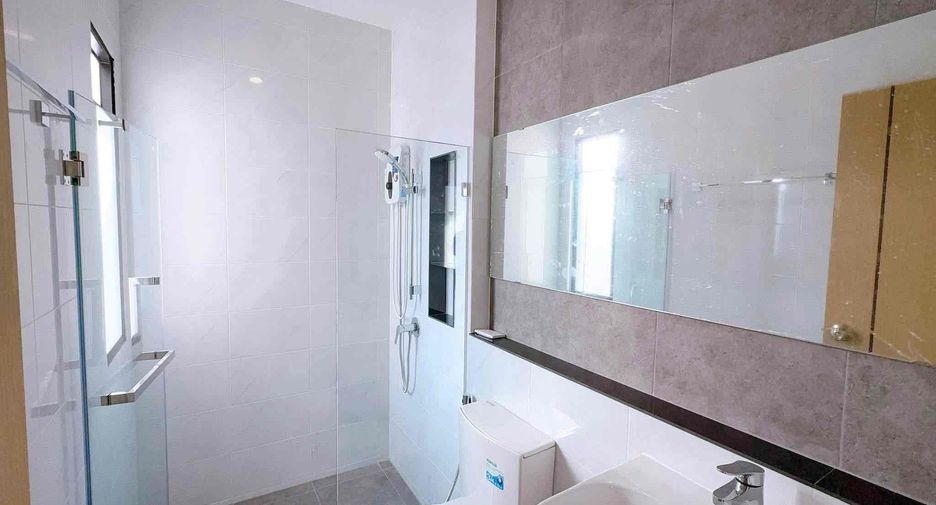 For rent 4 bedrooms house in Bang Lamung, Chonburi