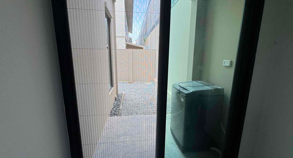 For rent 4 bedrooms house in Bang Lamung, Chonburi